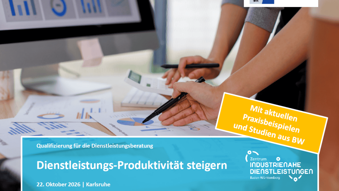 Team bei Qualifizierungsveranstaltung für Dienstleistungsberatung.